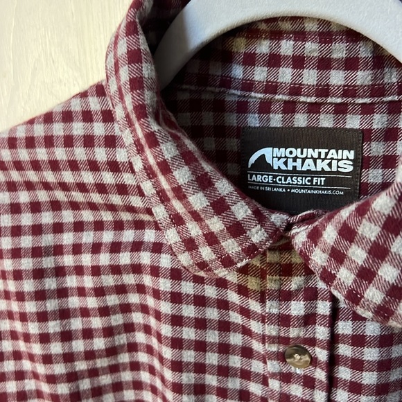Mountain Khaki’s Flannel men’s shirt.  100% Cotten.   Very soft flannel fabric - Picture 4 of 4